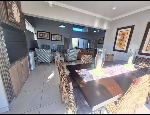 3 BEDROOM HOUSE FOR SALE IN HARTENBOS HEUWELS